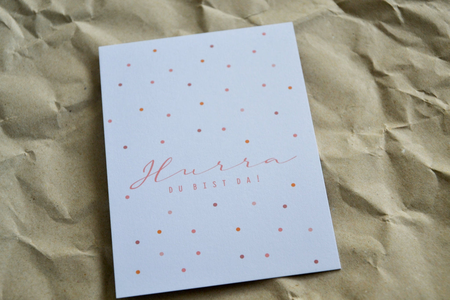 Postkarte "Hurra! Du bist da" mit Konfetti, exklusive Grußkarte für jeden Anlass, Geburt