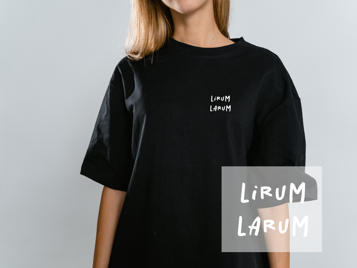 Bügelbild "Lirum Larum" | DTF-Transfer Nonsens-Spruch | Handlettering zweizeilig