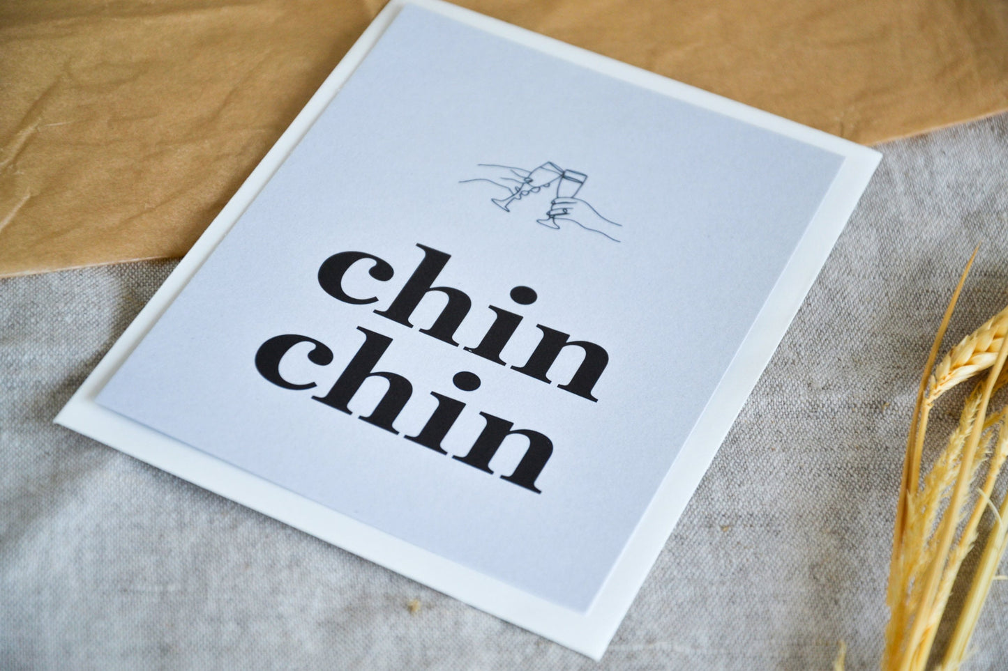 Postkarte „chin chin“ exklusive Grußkarte für jeden Anlass, Freundschaft, minimalistisch
