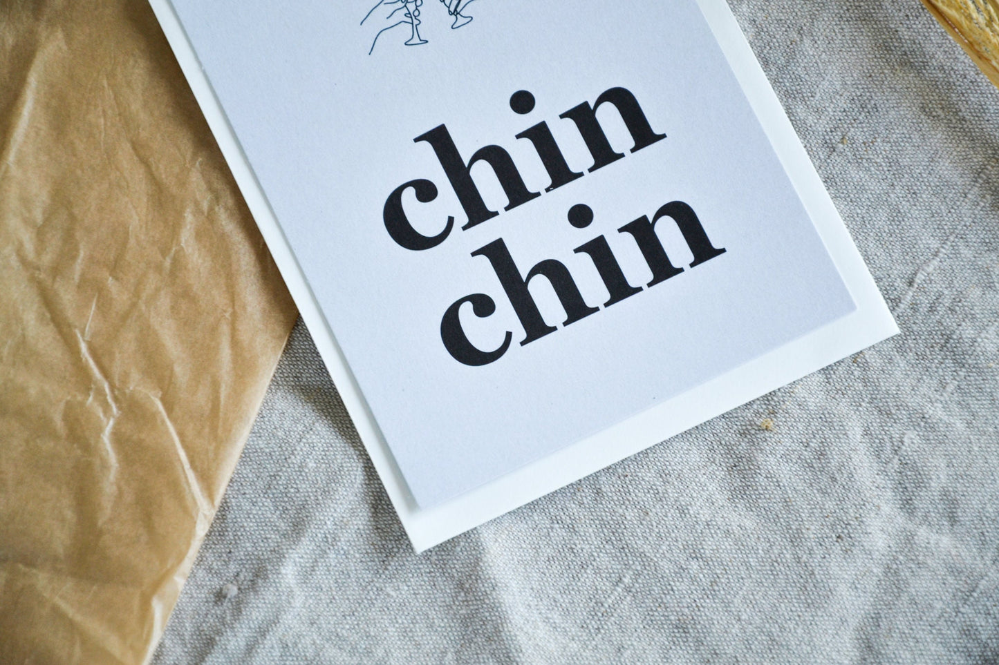 Postkarte „chin chin“ exklusive Grußkarte für jeden Anlass, Freundschaft, minimalistisch